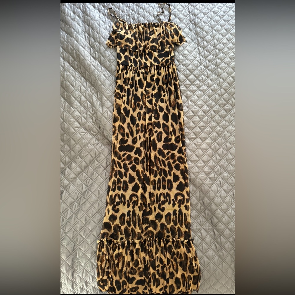 EUC worn once adorable summer dress! Dry cleaned right after wearing.